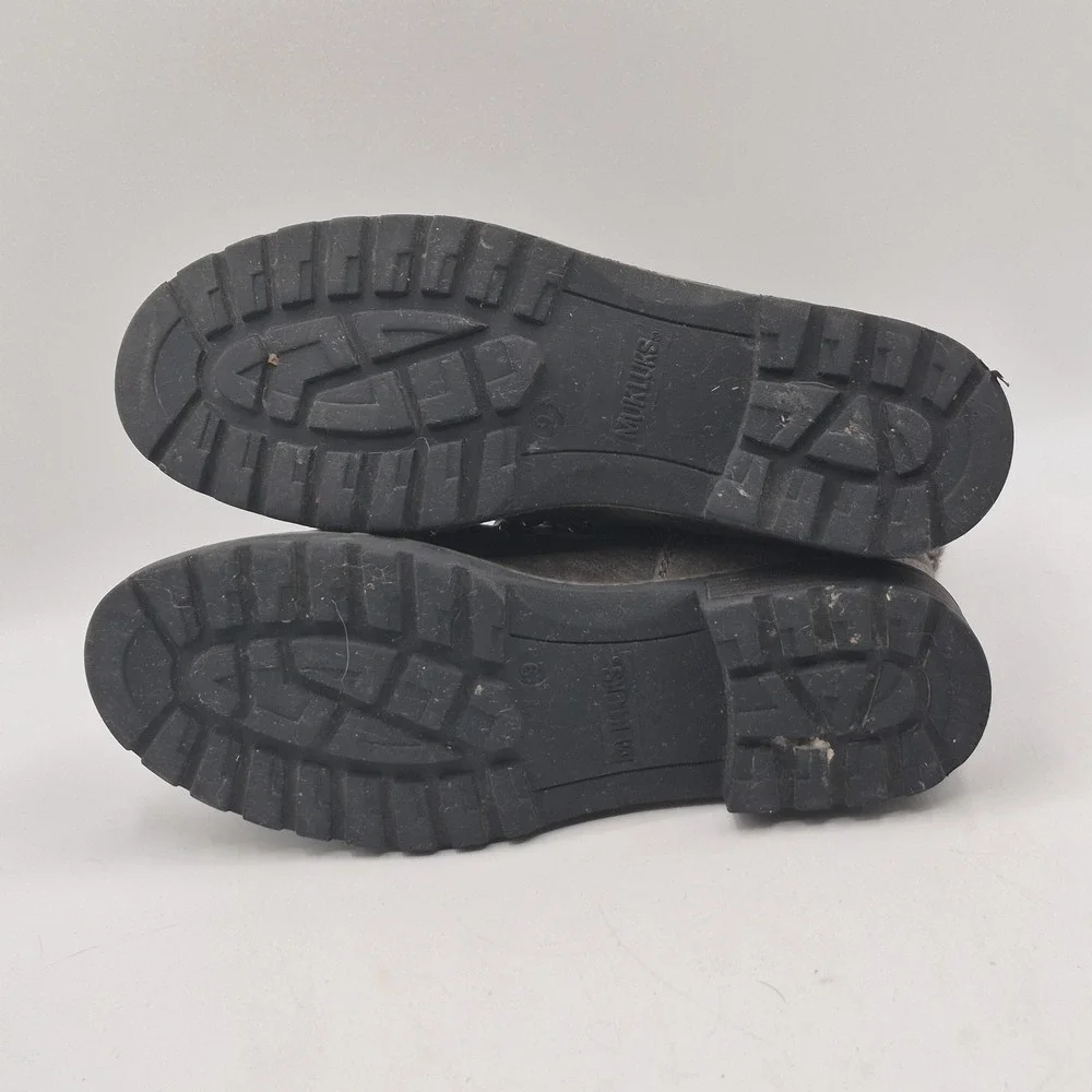 Mukluks Boots Womens Size 9 Gray Faux Suede Ankle Lace Up Faux‎ Fur Winter